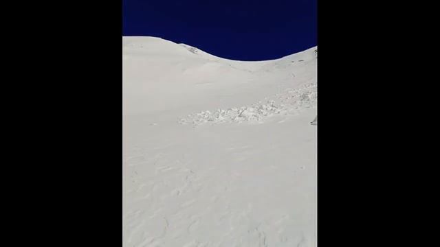 фрагменты акклиматизационного выхода группы Клуба 7 Вершин "Октябрята" на склонах пика Ленина смотреть онлайн