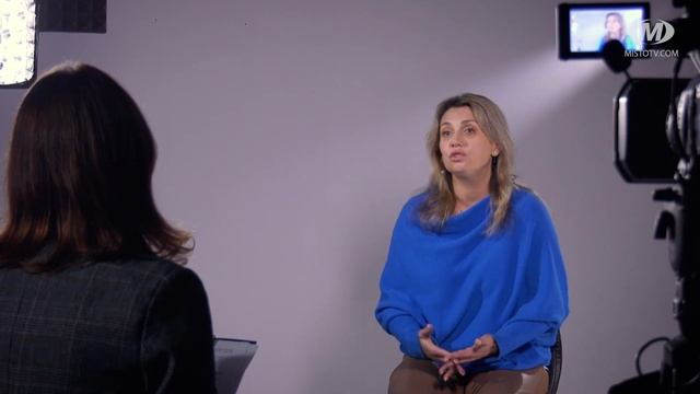 Без стресу: Сильні та слабкі смотреть онлайн