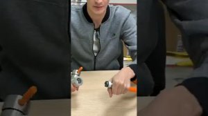 Ремонт смесителя. Замена гибкого излива у смесителя из нержавейки. Как снять гусак.