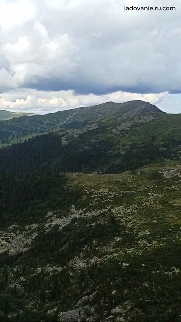 Висячий камень. Ладование. Ергаки