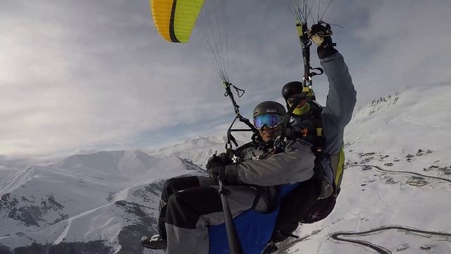 01032020 ParaTourYes gudauri paragliding полет гудаури بالمظلات، جورجيا بالمظلات смотреть онлайн