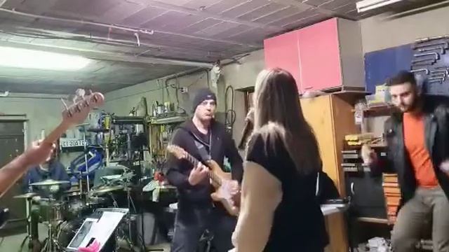 Proud Mary - Tina Turner Cover Laurie Dyak смотреть онлайн