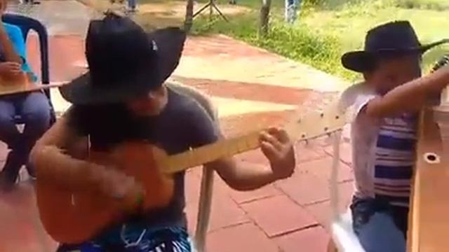 UNA GENERACIÓN DE ARTISTAS DEL MUESTRO ALONSO ROSILLO(2) смотреть онлайн