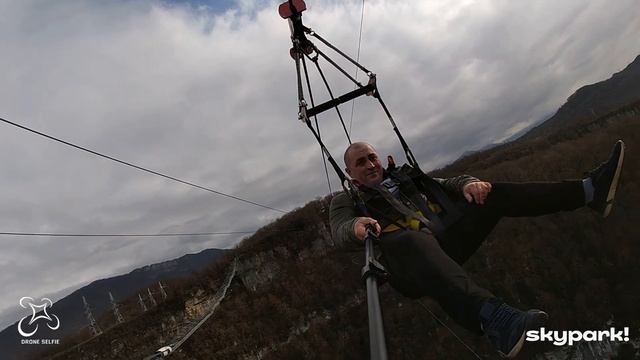 Zipline: так себе аттракцион смотреть онлайн