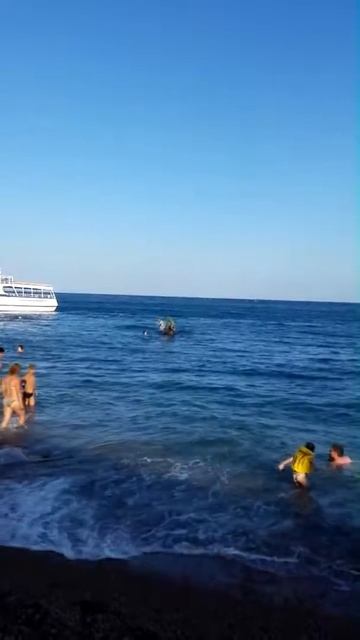 Амина прыгает с Русалки в Мисхоре смотреть онлайн