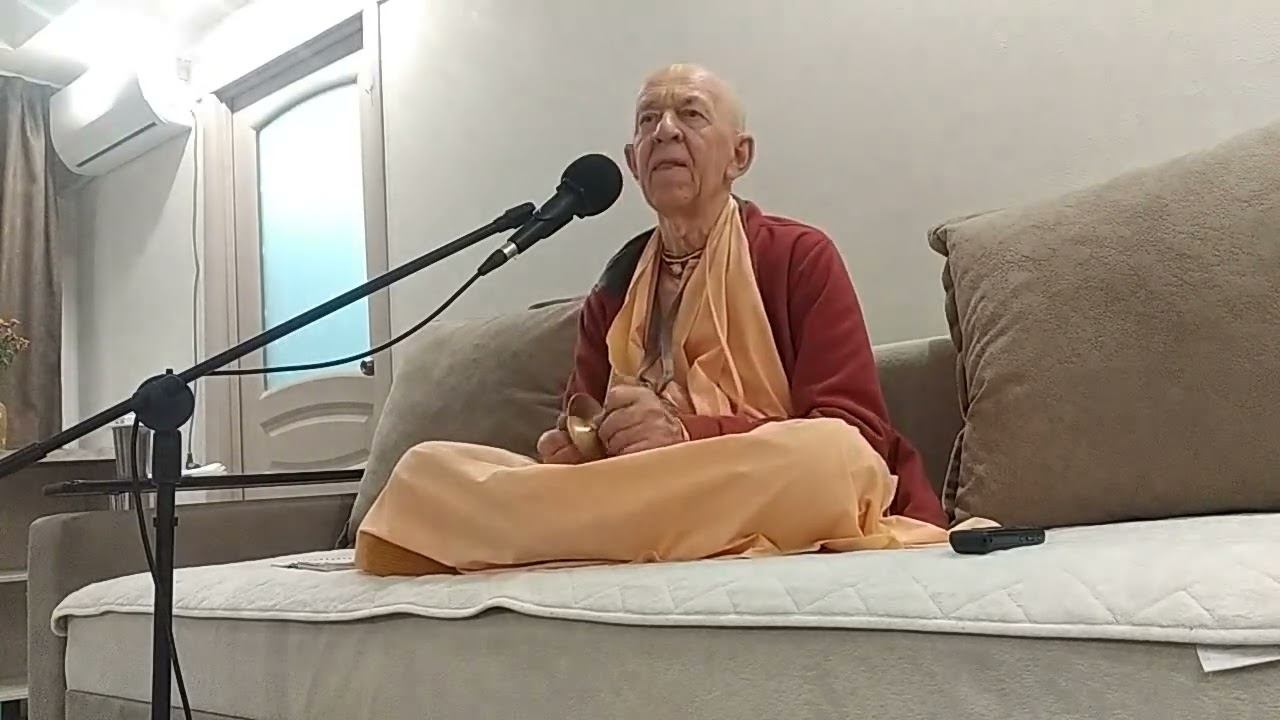 04.10.2023 - Вечерняя программа: "Яшоматинандана", беседа о песне "Бхаджаху ре мана" - Благовещенск