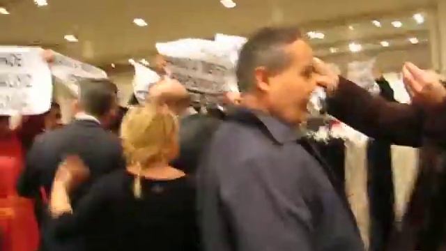 HEY TEKSTİL İŞÇİLERİ bakırköy marmara forum avm - MANGO mağazası işgali - 23 aralık смотреть онлайн