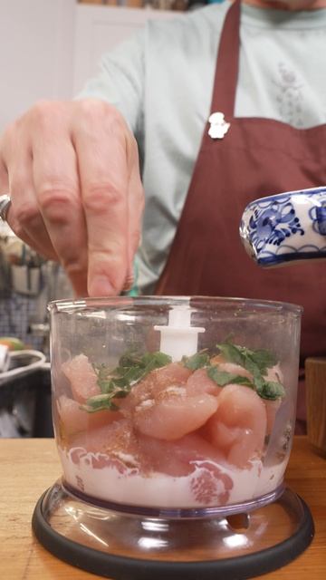 Шеф-повар Василий Емельяненко