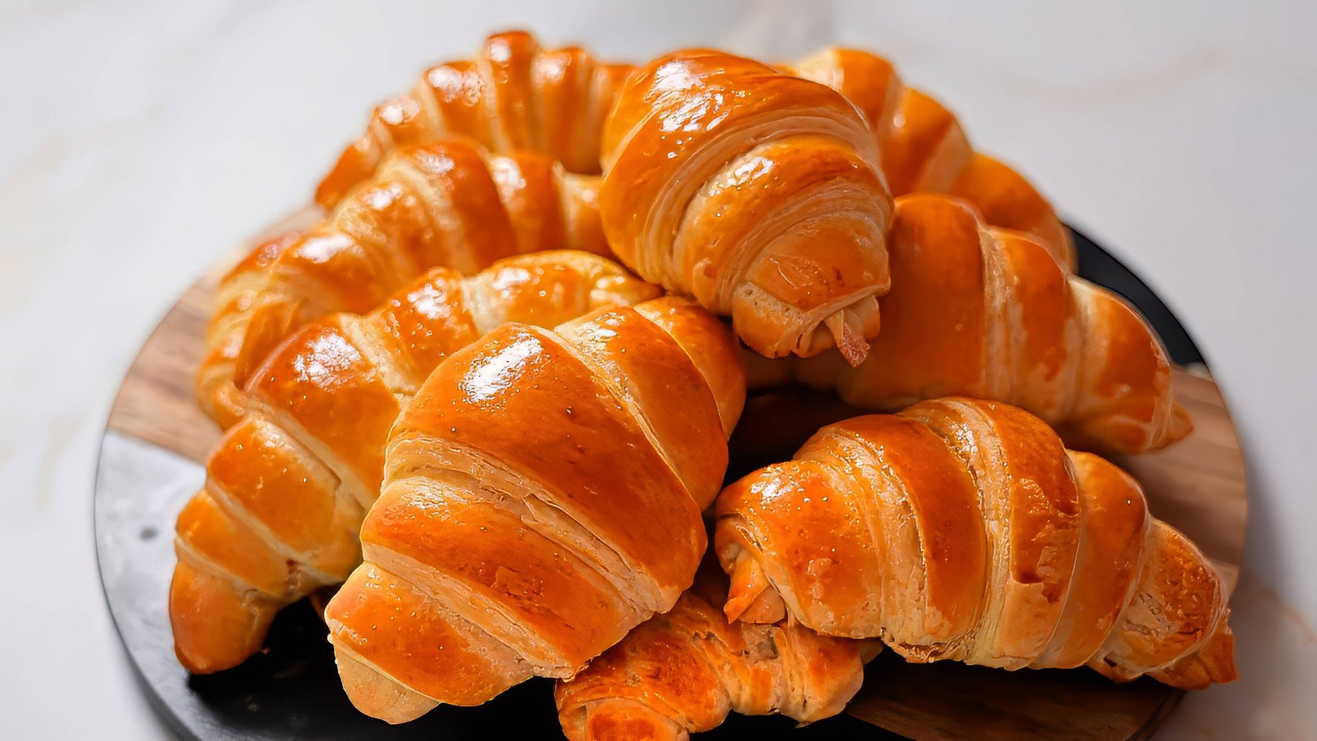 Круассаны! САМЫЙ ПРОСТОЙ рецепт! Слоёное тесто без заморочек!