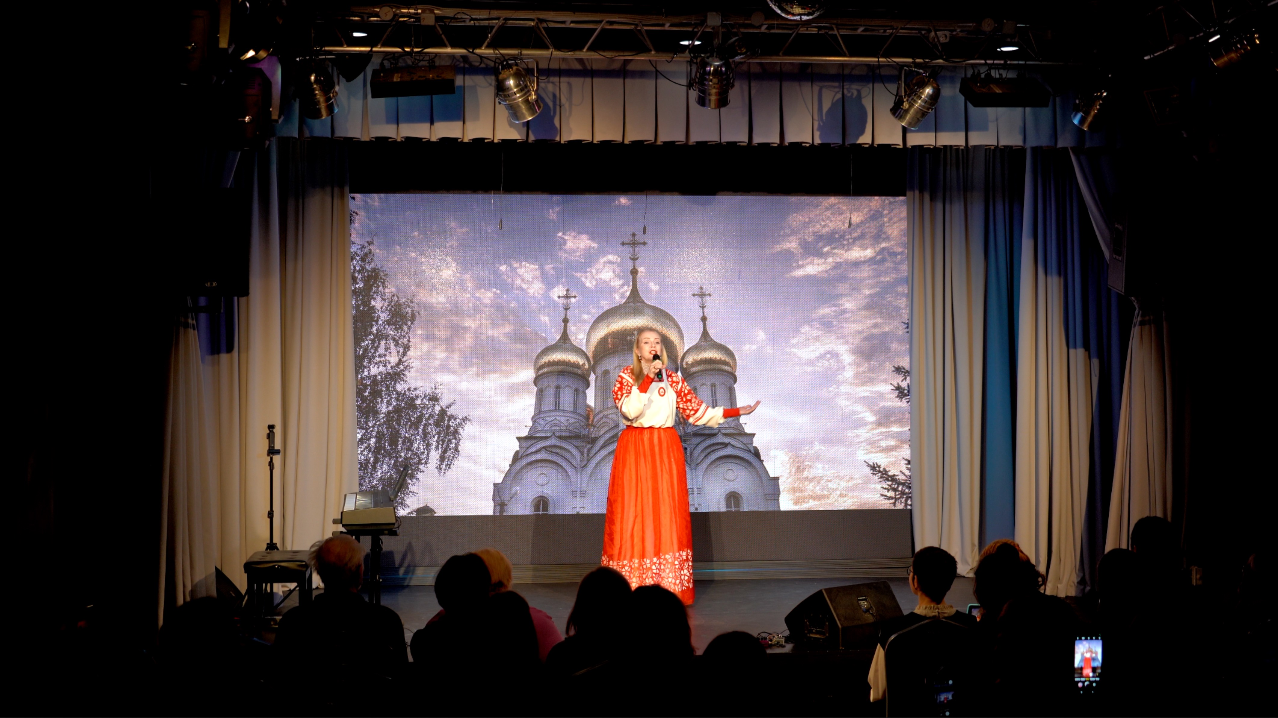 "Не торопите жизнь" (сл. Г.Белкина, муз. М.Чупрова) смотреть онлайн