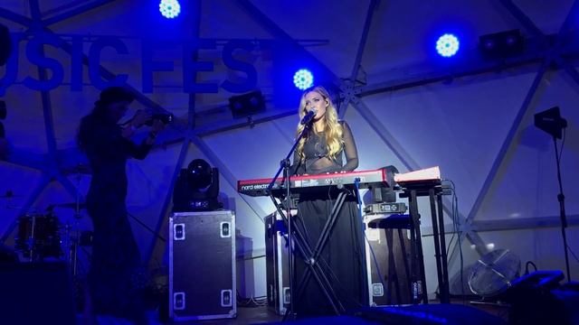 Рита Дакота — Перчатки (Санкт-Петербург, Roof Place) смотреть онлайн