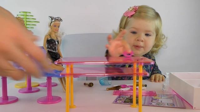 Распаковка Набора Барби Обед с Подружкой в Кафе Barbie Doll Set unboxing смотреть онлайн