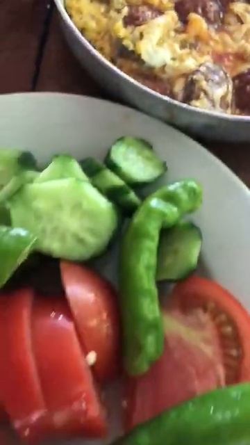 Турецкий завтрак во время экскурсии из Мармарис. Для брони экскурсии инстаграмм @alya_v_turkey смотреть онлайн