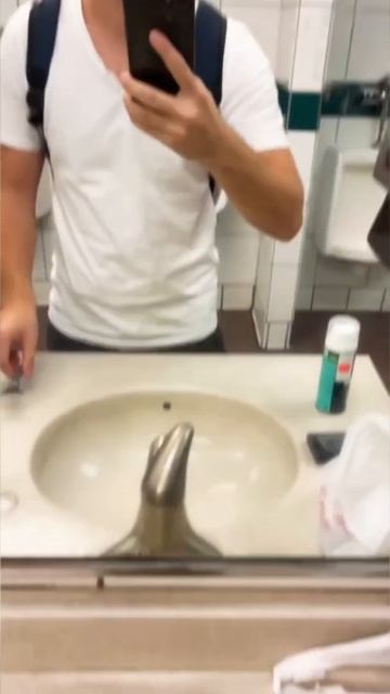 Больше не буду бриться😄