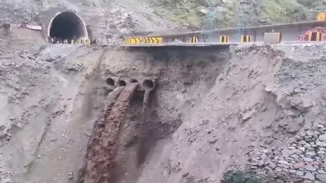 Массивные Оползни и Обвалы смотреть онлайн