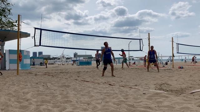 2 тур Анапа  Соревнования 1/4 1 партия в Группе (Максим/Дима 1 часть)