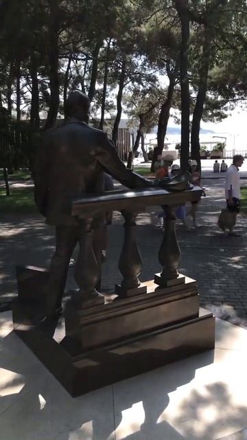 Набережная Геленджика не самая длинная в мире но красивая смотреть онлайн