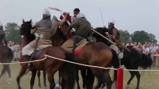 Городецкое Гульбище 2010 - Состязания на лошадках