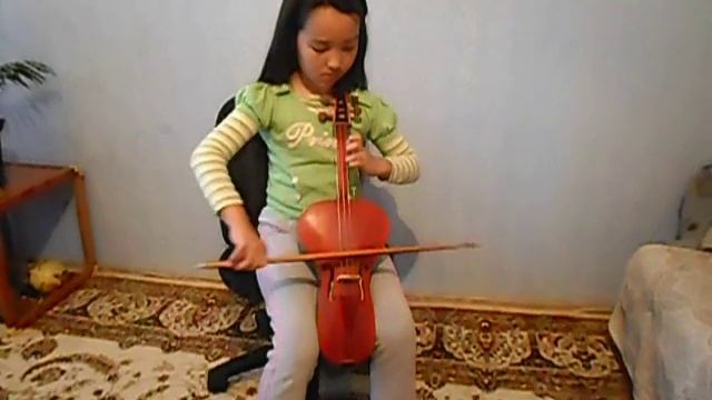 Жанна в 9 лет играет на қобызе 
