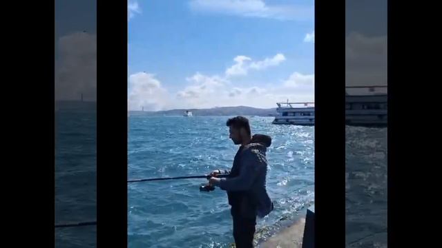 Рыбаки всегда верят в удачный улов! смотреть онлайн
