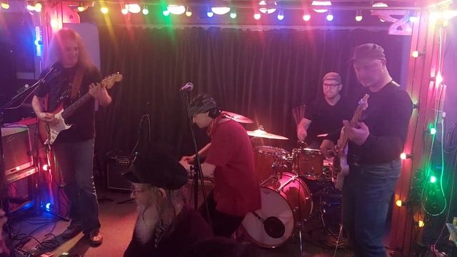 Умка и Новый Состав - Маленький Двойной. 05.06.23, Москва, "Китайский Лётчик ДжаоДа" смотреть онлайн