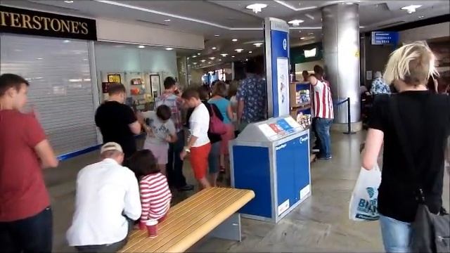 Queue for new Saints kit смотреть онлайн