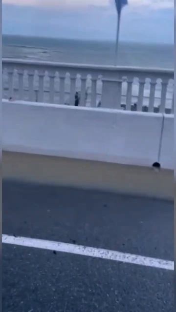 Сочи затопило:(.Друг прислал видео . смотреть онлайн
