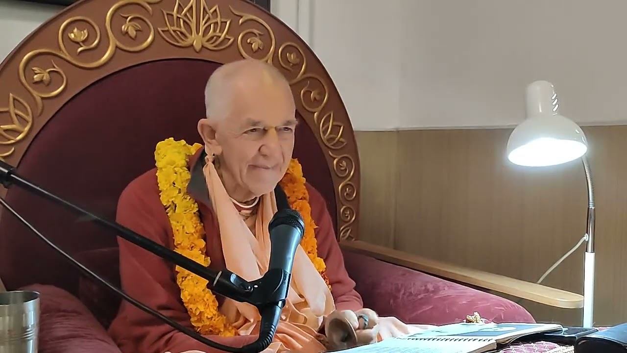 27.09.2023 - Бхаджан "Арунодайа" и утренняя лекция по ШБ 2.9.24 - Хабаровск, храм Нью Шантипур