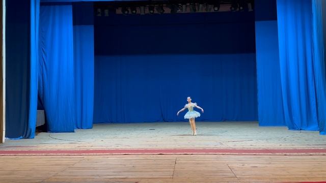 Вариация из балета "Павильон Армиды" смотреть онлайн