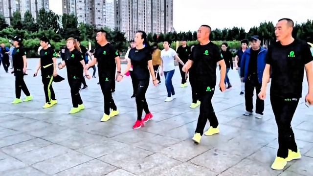 Камиссар - Ты уйдешь (ремикс) смотреть онлайн