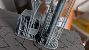 Первый результат печати на фотополимерной смоле и сравнение с FDM 3D печатью Anycubic vs Ender