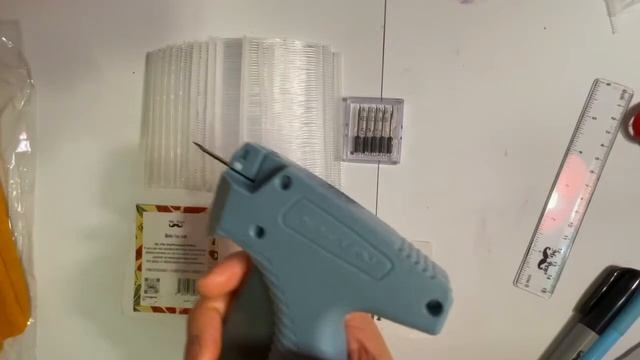 How To Use A Tagging Gun