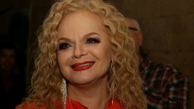 65 летняя Долина опозорилась на всю страну смотреть онлайн