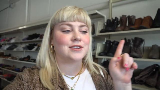 Come Thrifting With Me *WHOLESOME* смотреть онлайн