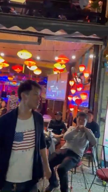 FUNKY MONKEY BAR & RESTAURANT смотреть онлайн