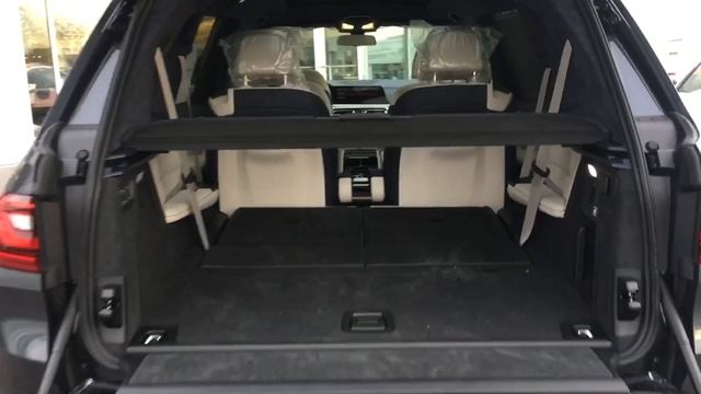Power Folding Third-Row Seats - the All-New 2019 BMW X7 смотреть онлайн