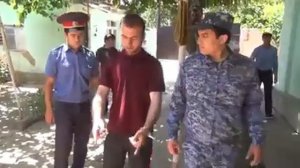 Писари 22 сола.Модарашро  кушт бераҳмона..барои Аруси лаънатиш