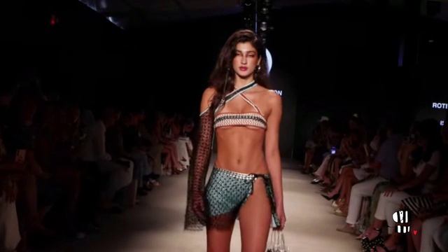 Купальники и бикини, модный показ на Неделе моды в Майями смотреть онлайн