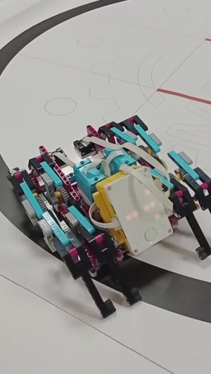 Шагающий робот из Лего spike prime