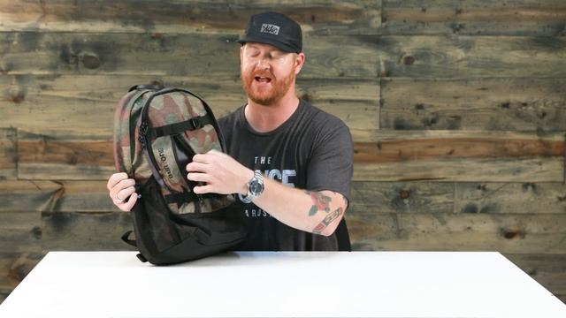 2017 Burton Day Hiker 25L Backpack Review