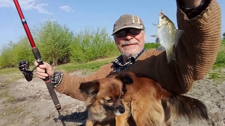 Жизнь в деревне - Выпуск от 27.04.2025. Пластинки радуют, Соня довольна смотреть онлайн