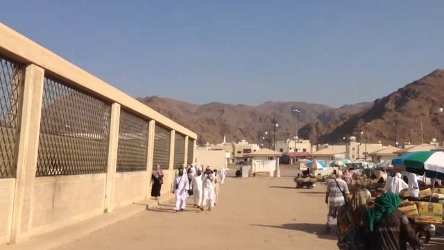 Местность битвы Ухуд. И захороненные в этой битве.