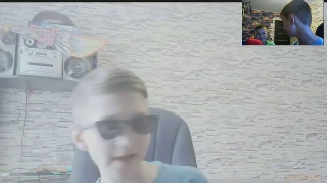 РЕАКЦИЯ НА МОИ ТРЕКИ (30 МИНУТ СМЕХА И ПОТА!) #СБРАТОМ