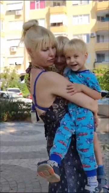 МАМА И СЫНОЧКИ.