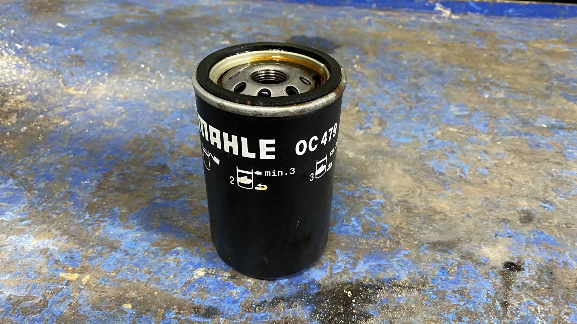 Масляный фильтр Mahle OC 479 отработал на моей Гранте смотреть онлайн