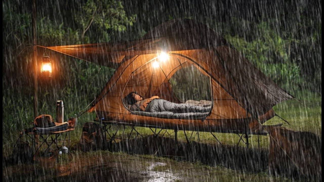 ОТДЫХ В ОДИНОЧЕСТВЕ ПОД ПРОЛИВНЫМ ДОЖДЕМ, С МОЛНИЯМИ И ГРОМОМ РАССЛАБЛЯЮЩИЙ ОТДЫХ В ПАЛАТКЕ смотреть онлайн