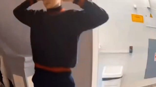 Марат учит пальто дратся (видео не моë) смотреть онлайн