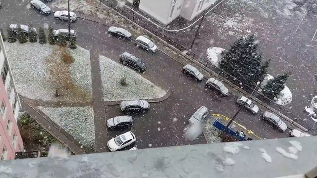 Пушистый снег