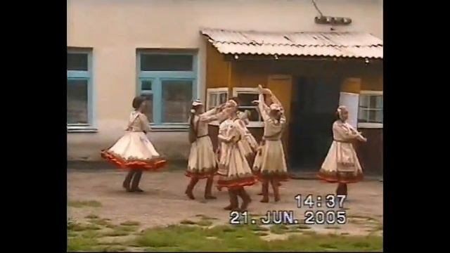 Чувашский танец. Юламаново.2005 год.