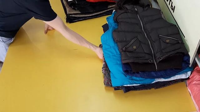Жителы, экстра (GILET ANORAK WINTER EXTRA) - C 119 смотреть онлайн